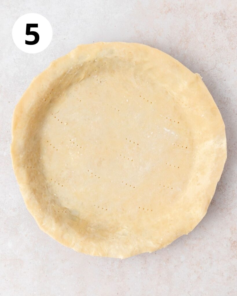 pie crust in pie pan