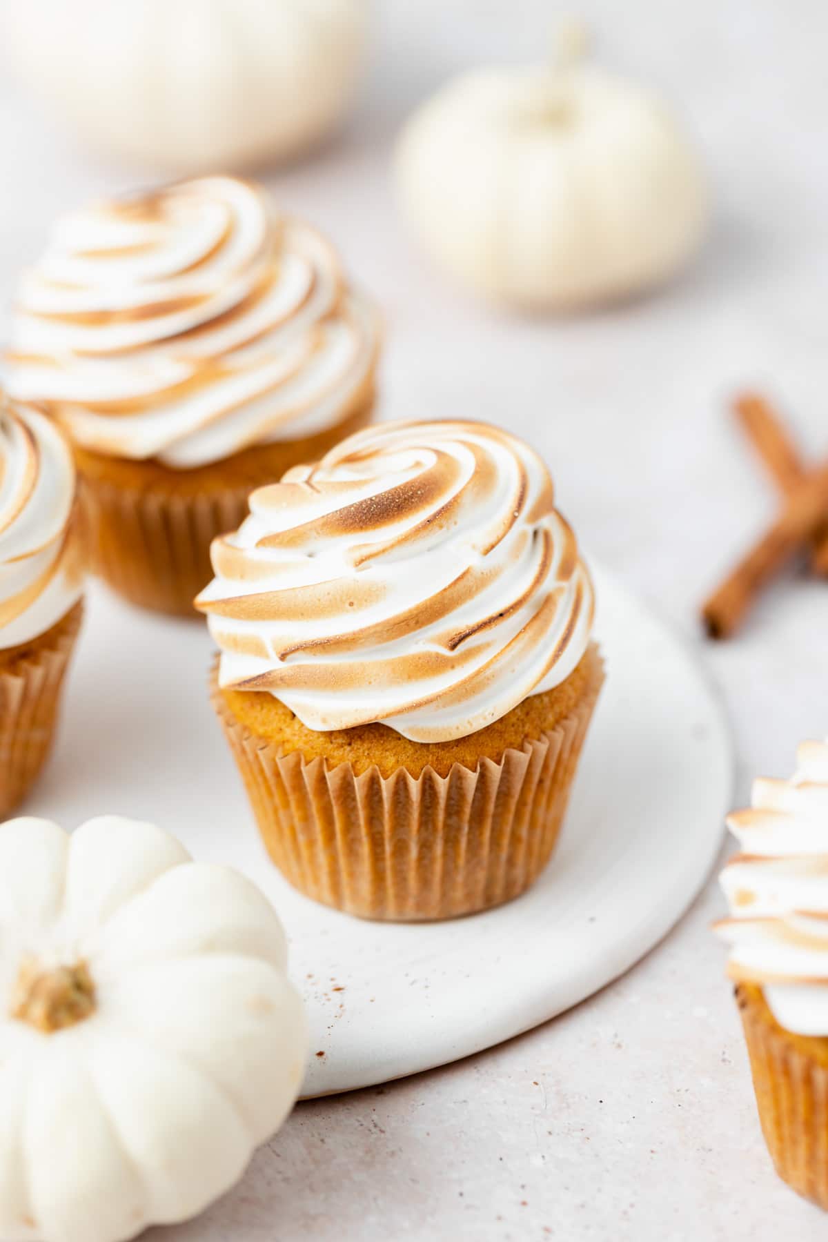 brown butter pumpkin meringue cupcakes