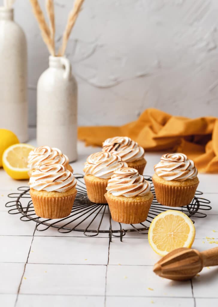 lemon meringue cupcakes with toasted meringue