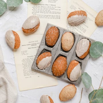 close up of brown butter chai madeleines