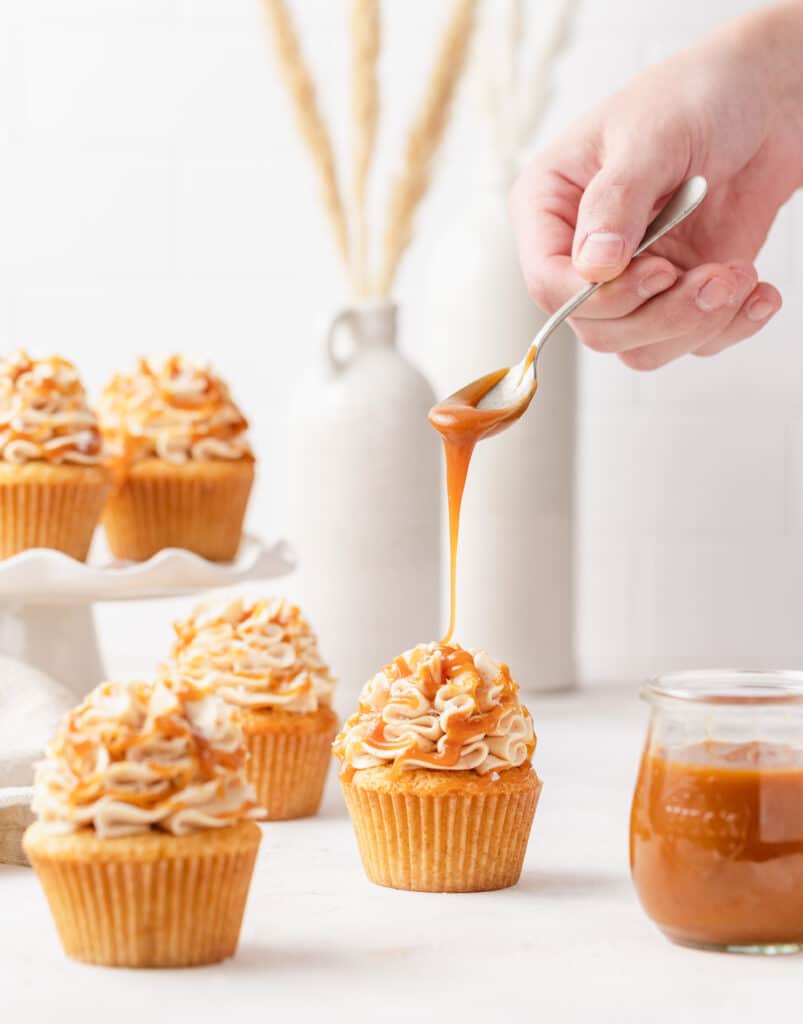 brown butter salted caramel cupcakes with caramel drizzle 