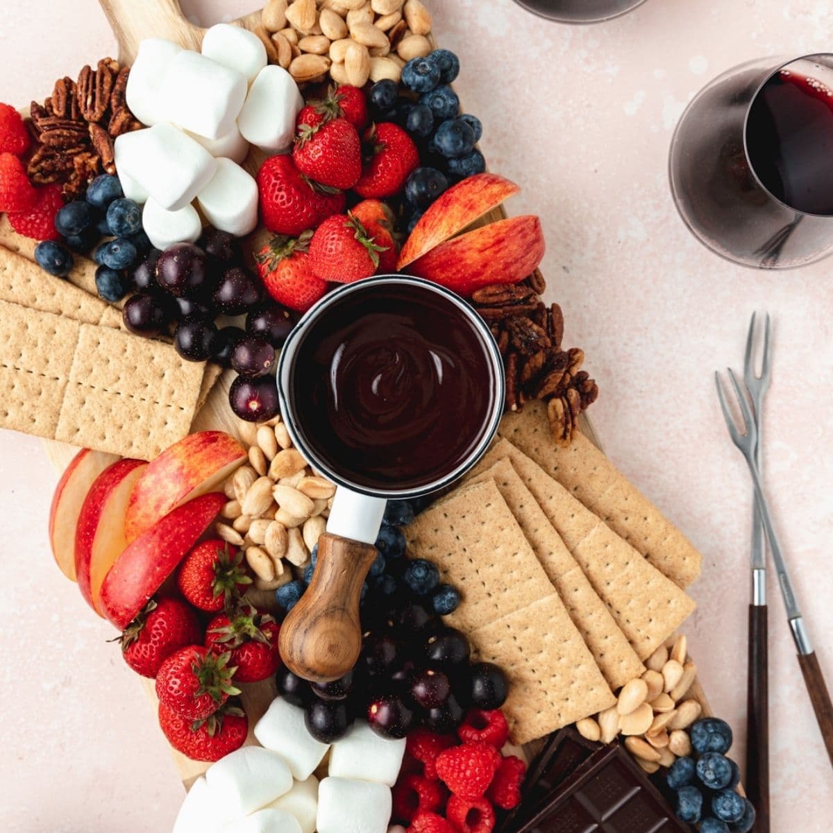 Dark Chocolate Fondue: Irresistible Recipe for Sweet Indulgence