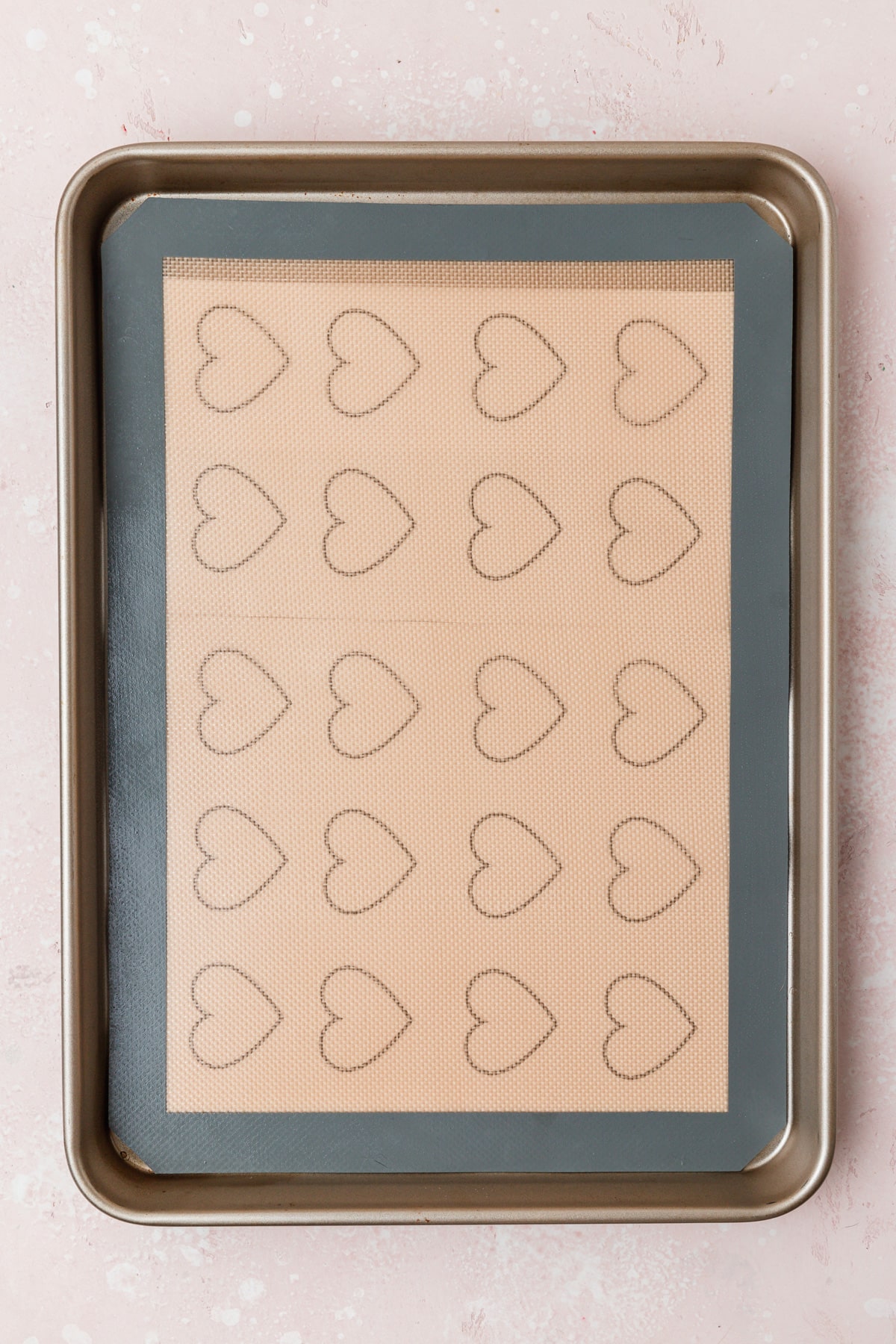 heart shaped macaron template.