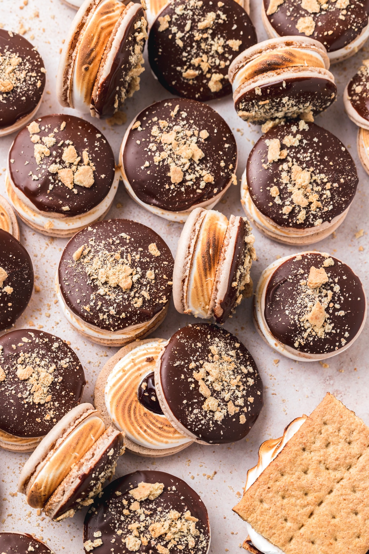 s'mores french macarons.