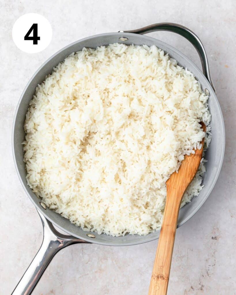 fluffy lime rice in pot.