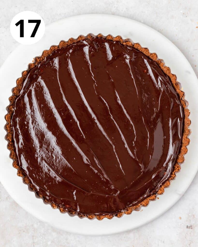 dark chocolate ganache smoothed into even layer on top of cookie butter filling.