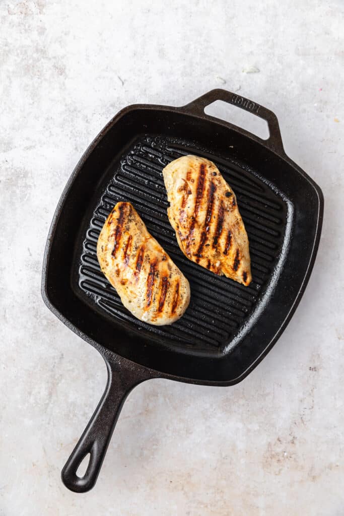 grilled mojo chicken on grill pan.
