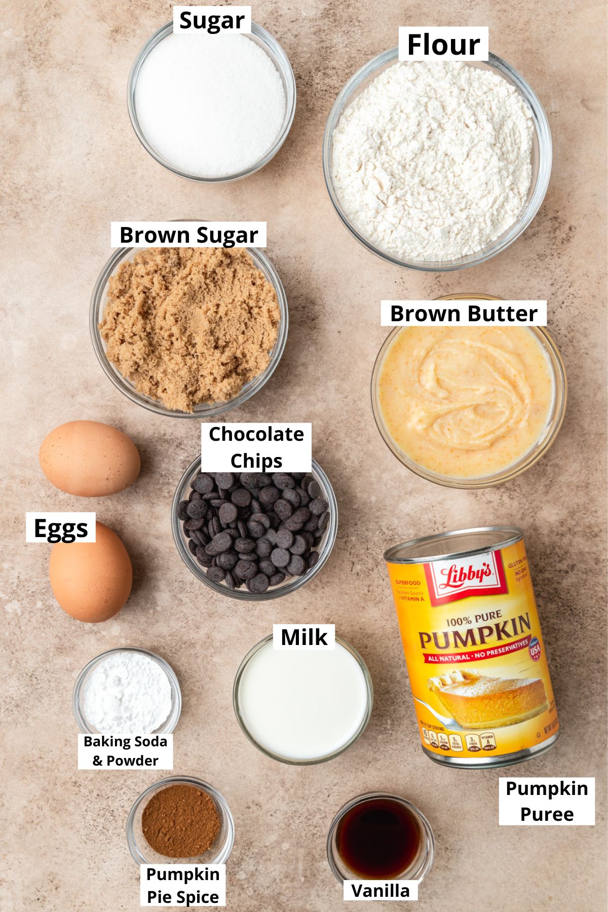 pumpkin chocolate chip muffins ingredients. 