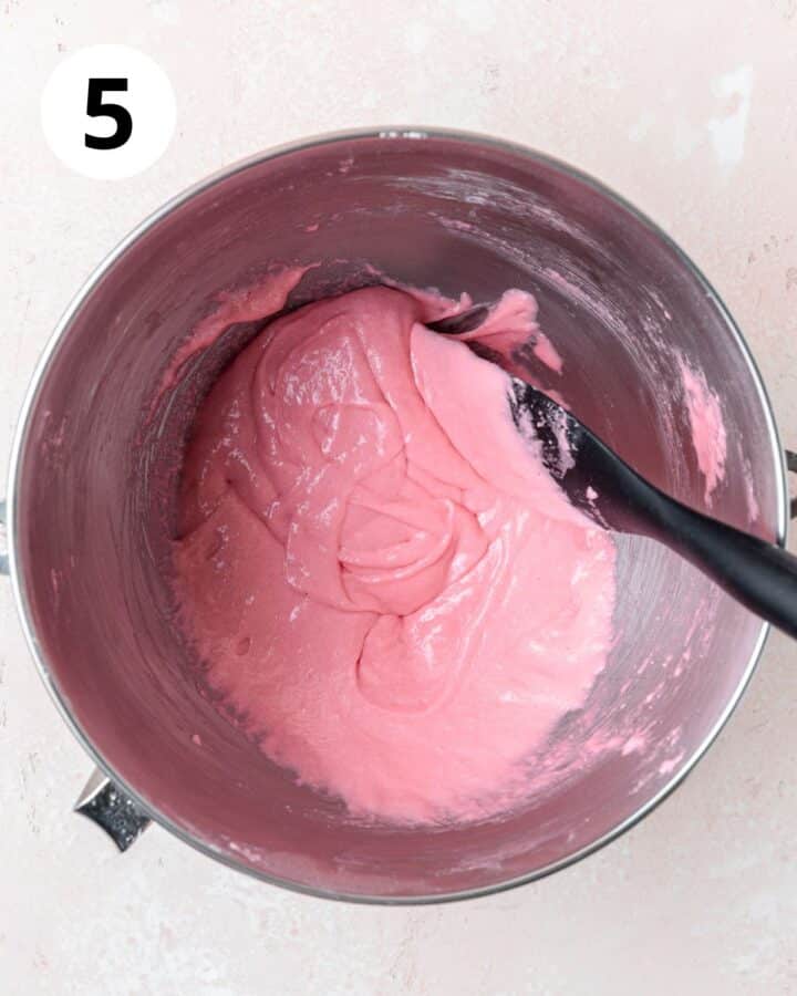 macaron batter forming figure 8.