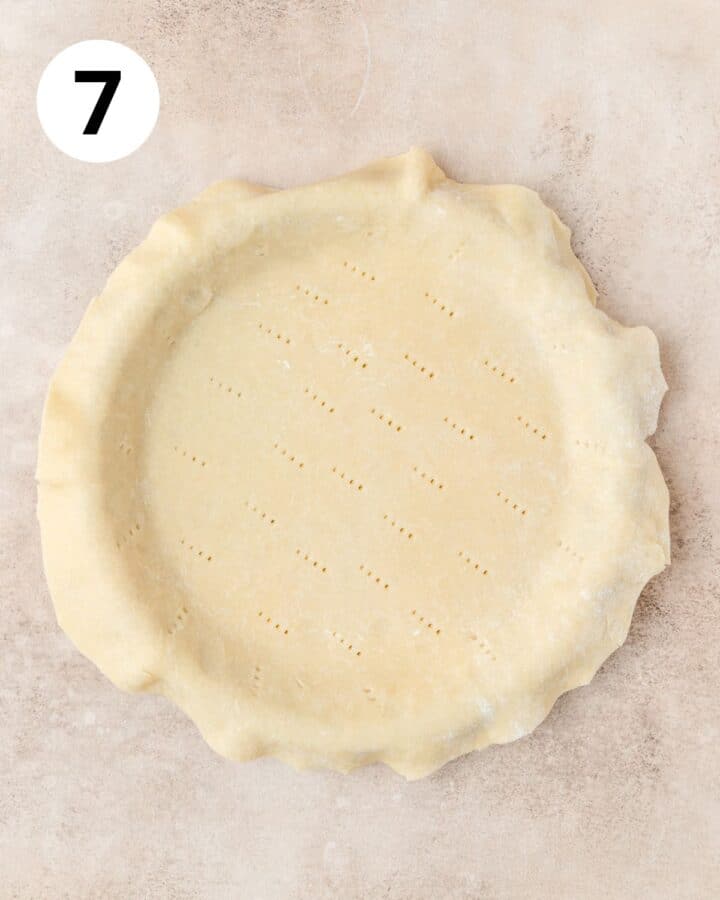 bottom pie crust in pie pan.
