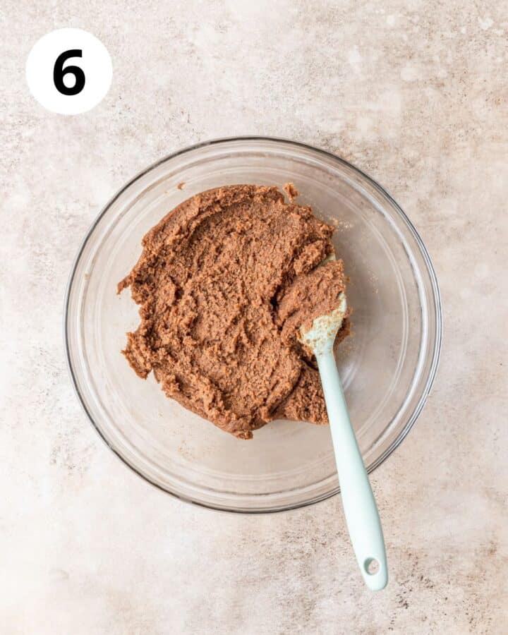 butter cinnamon sugar paste in bowl.