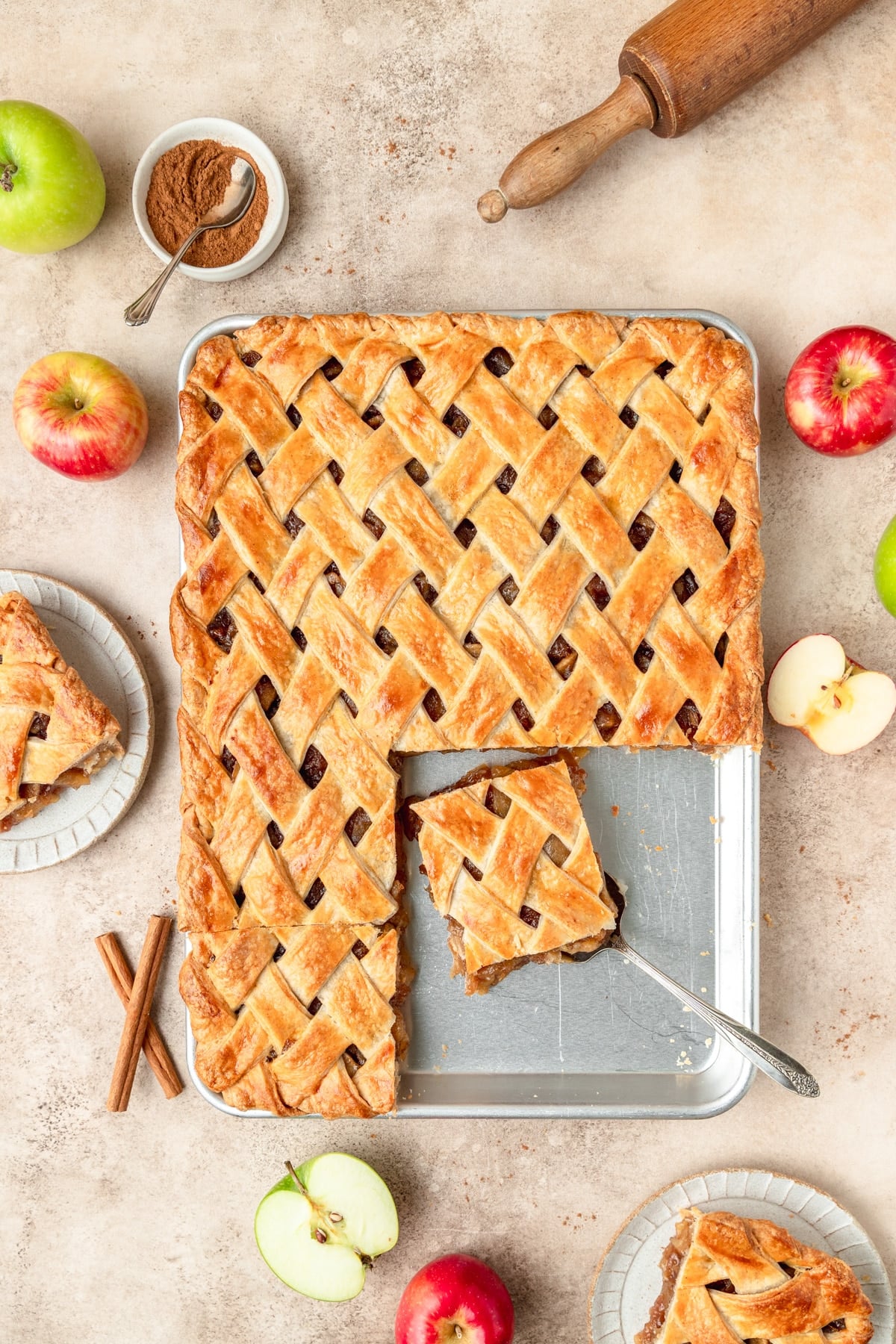 sheet pan slab apple pie.